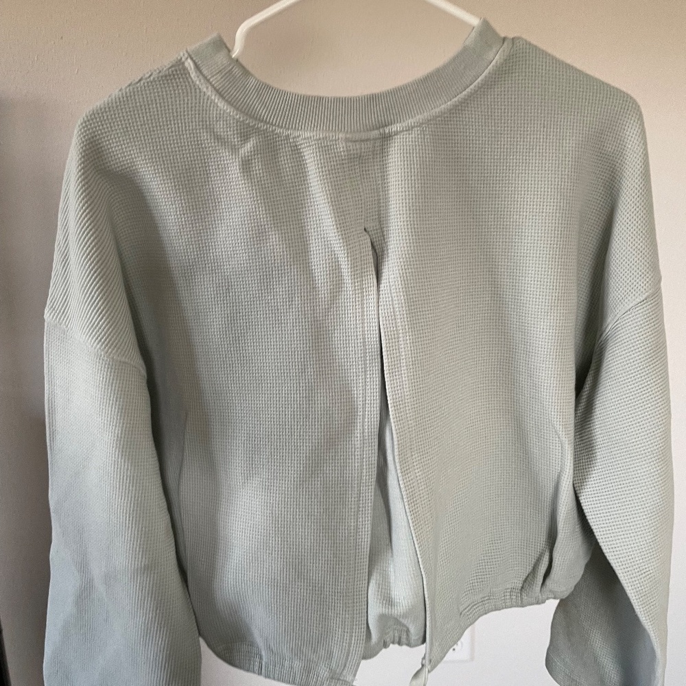 Fabletics Crop Open-Back Crewneck - Picture 2 of 4